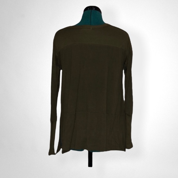 Long-sleeve Top - Picture 4 of 6